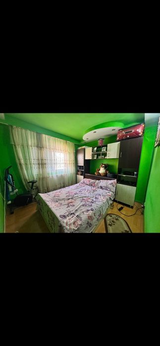 Apartament 3 camere semidecomandate