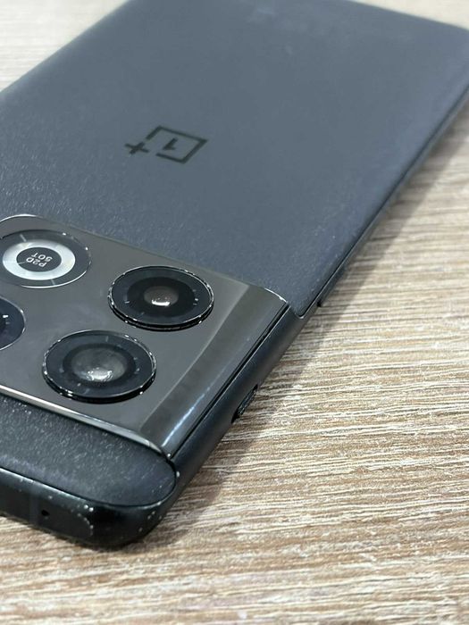 Телефон ONE PLUS 10 pro