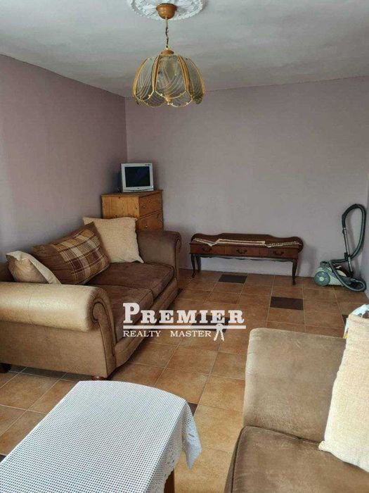 Продава се Къща в с. Тънково, Област Бургас - 180 кв.м за 1084 €/кв.м - Снимка #2