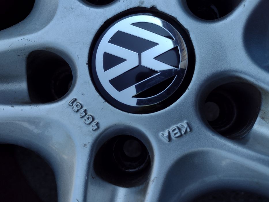 Перфектни Dotz 18-5x112 ET38 8j Фолксваген Пасат