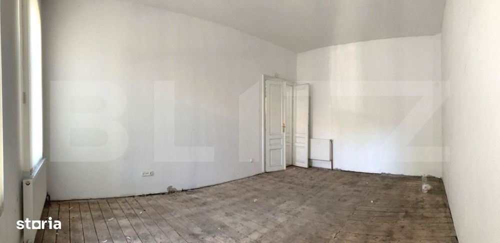 Apartament ultracentral, cu 3 camere, Curte Comuna