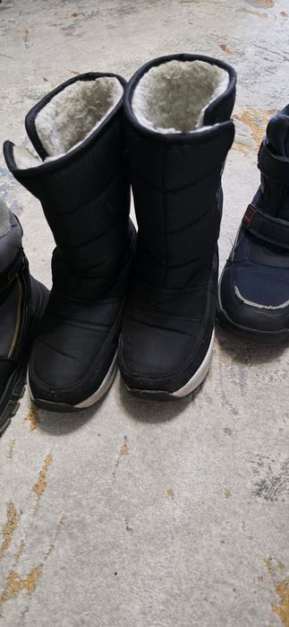 Продам детские зимние ботинки (дутыши)