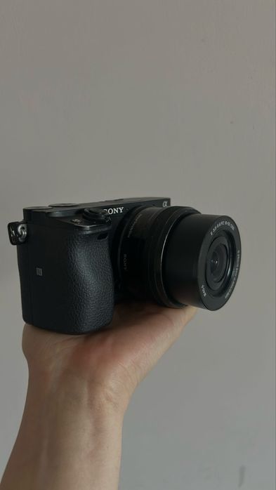 Sony alpha 6400 camera