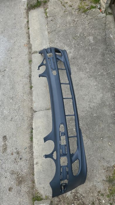 Предна броня за w211