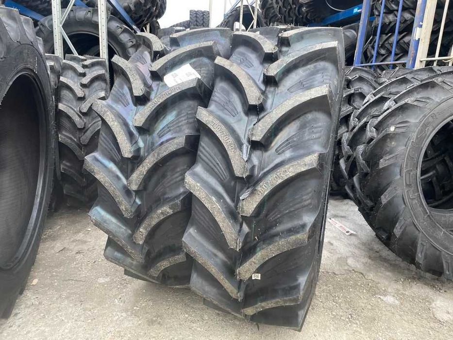 380/70R24 Cauciucuri OZKA Radiale livrare Anveope 4x4 tractor fata
