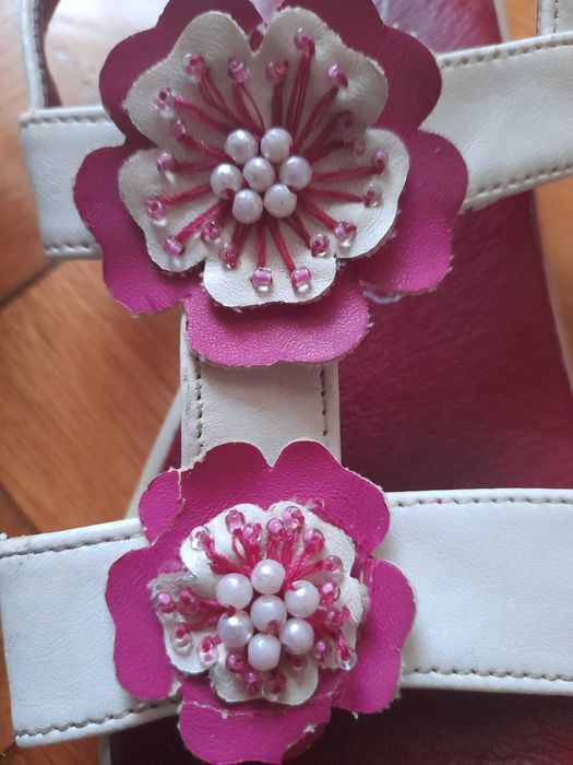 Sandale fetite mărimea 30