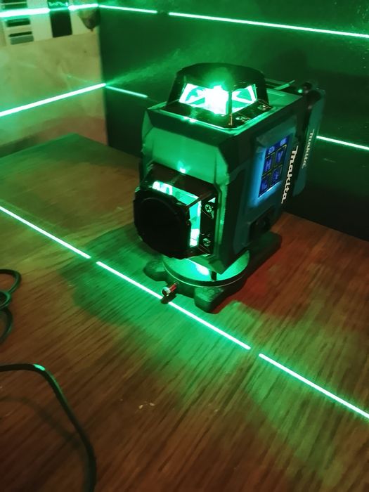 Nivel laser makita cu cu 16 linii și baterie de 6a Nou