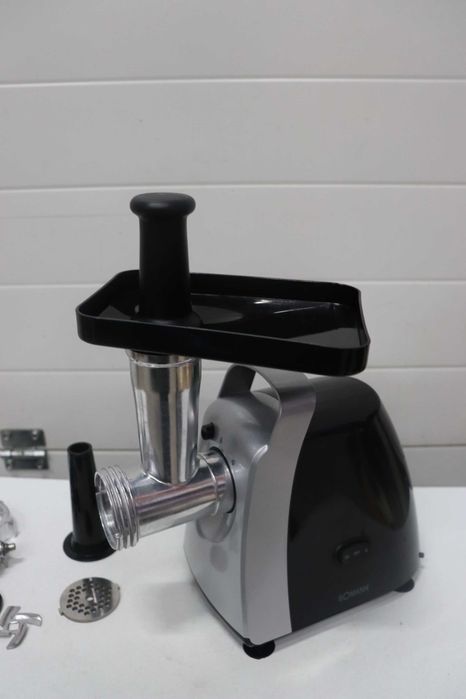 Месомелачка Bomann 1000W FW 6067, липсват приставки