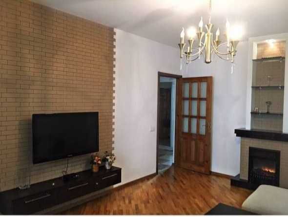 Продаётся своя 4х комнатная квартира, Госпитальный базар