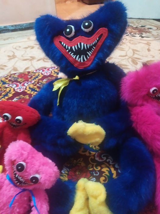 Хаги ваги игрушки,семья Хаги ваги в отличном состоянии,почти новые.