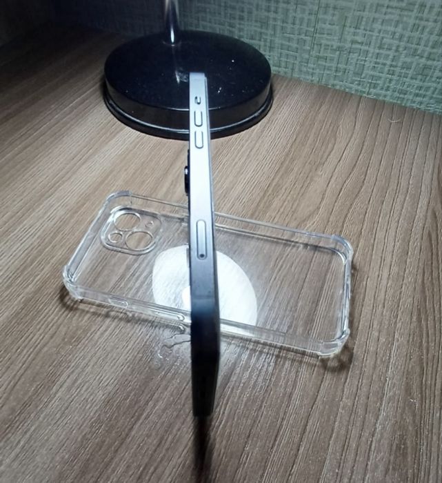 Продам или обменяю айфон 13