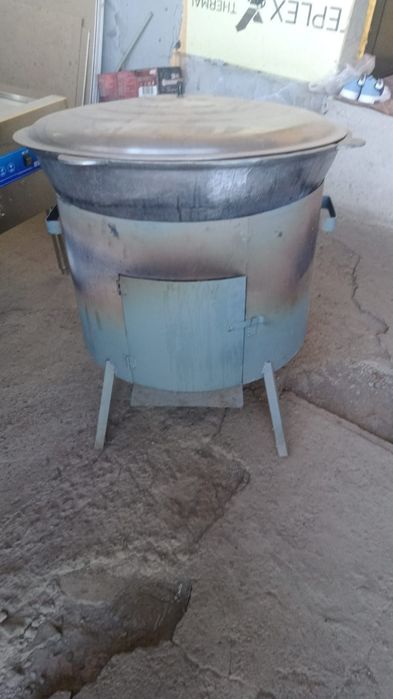 Срочно продам холодильники, плиты, столы