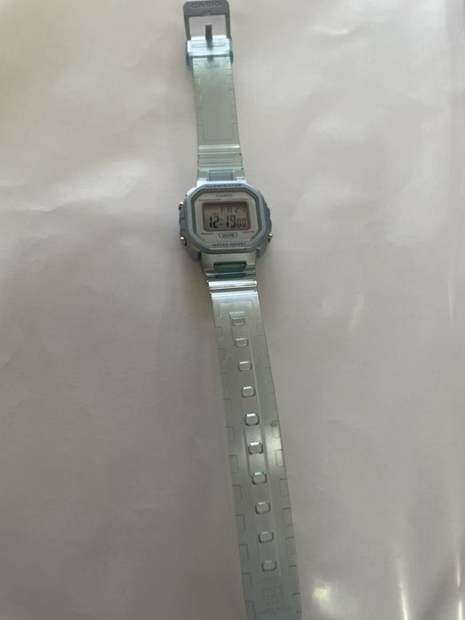 Дамски часовник casio