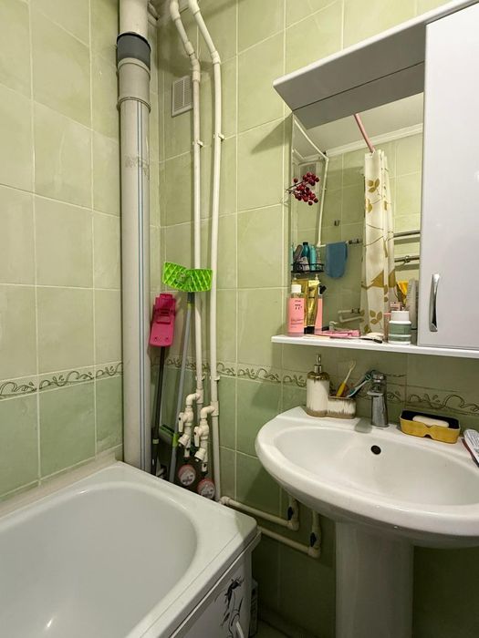 Продам квартиру, 4-х комнатную