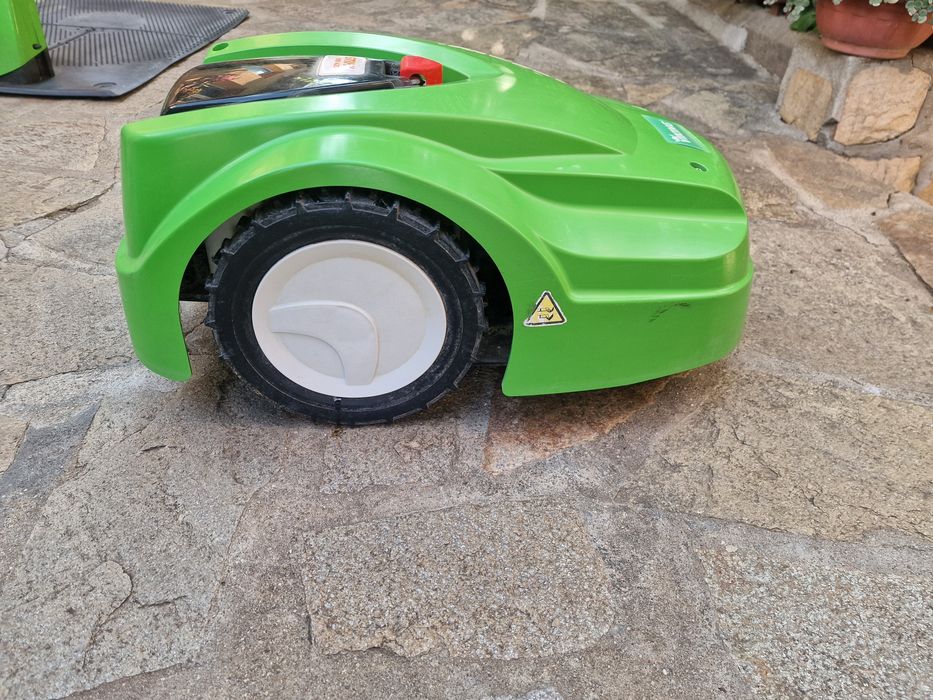 VIKING MI 422 - косачка робот