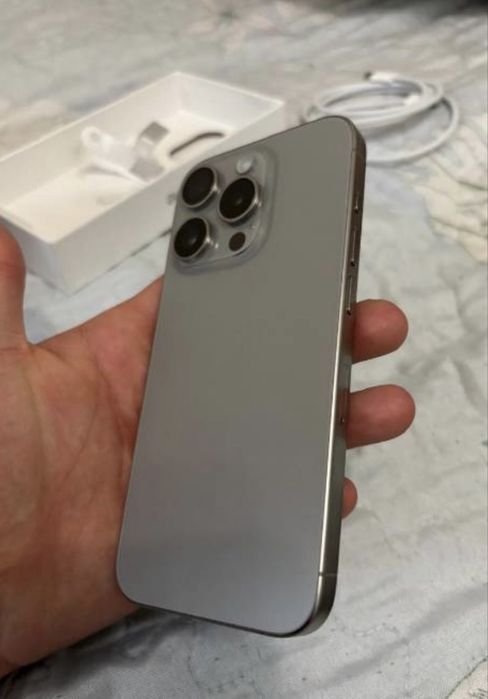 Продам iPhone 15 Pro 128
