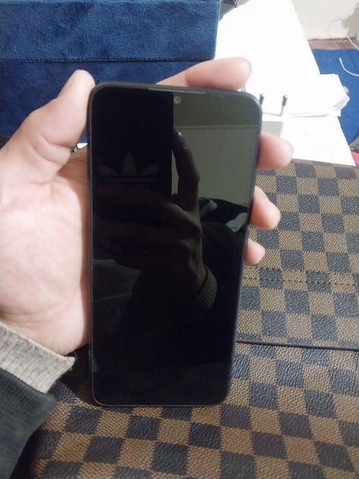 Redmi 9C NFC sotiladi xolati zo'r