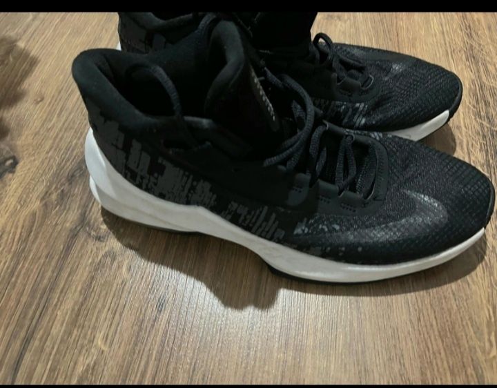 Bascheți Converse