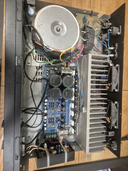 Amplificator handmade 2x180 în 4 ohmi, cu limiter