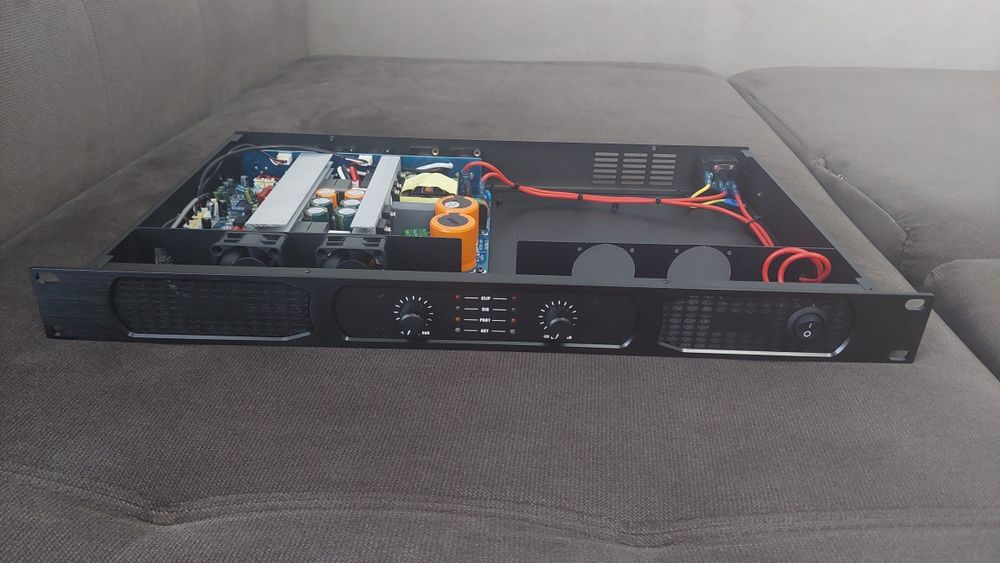 Amplificator audio profesional clasa D  2x800W