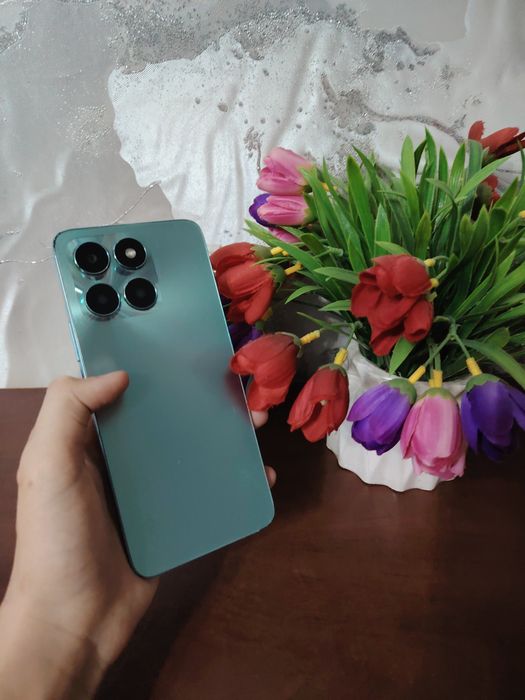 HONOR x6a  с коробкой