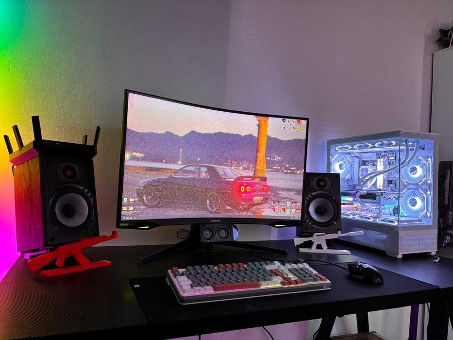 Monitor Samsung Odyssey G7 32 240Hz 1440p + cadou Logitech G502 Hero