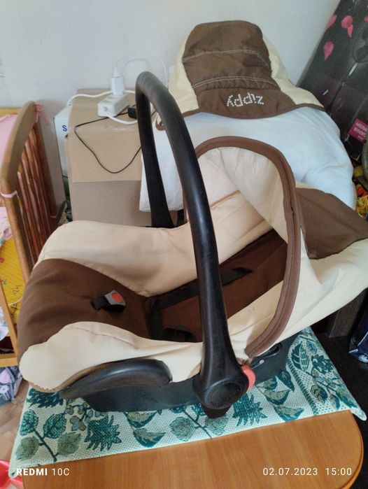 Продам автолюльку.