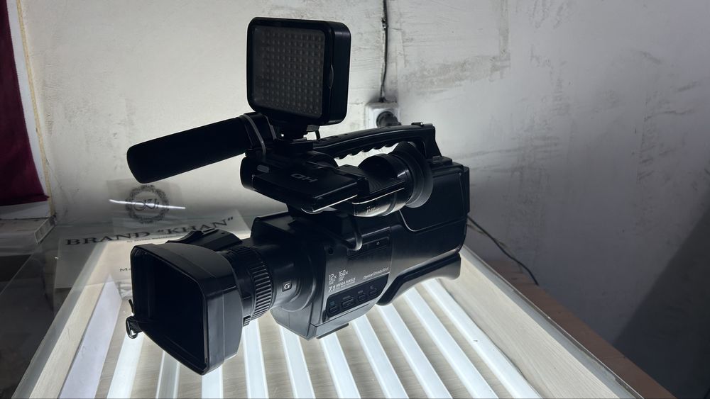 Видеокамера Sony 1500