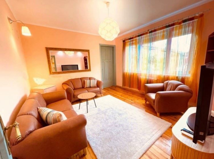 Дава се под наем Двустаен апартамент в София, Център - 60 кв.м за 648.21 € - Снимка #1