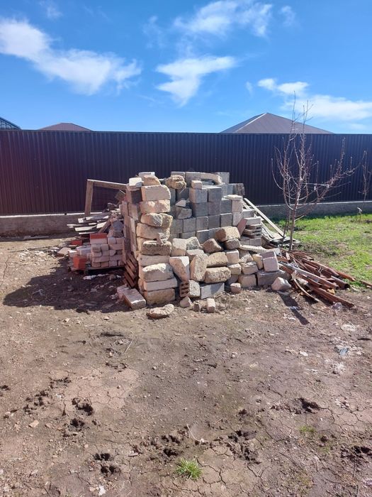 Продам керамзитный кирпич