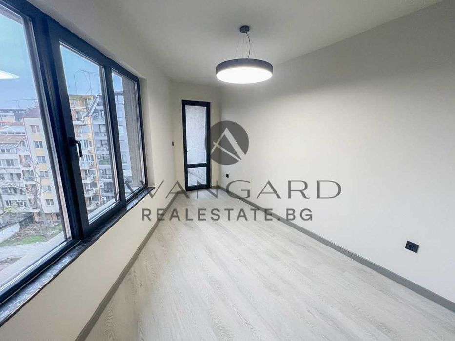 Продава се Четиристаен апартамент в Пловдив, Кършияка - 123 кв.м за 1248 €/кв.м - Снимка #5