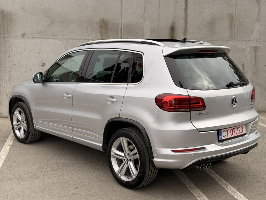 Tiguan R-Line 2.0 177cp/Keyless go entry/ Camera/4Motion