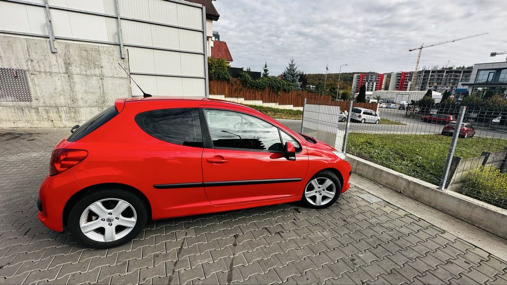 Peugeot 207 - 1.6 HDI