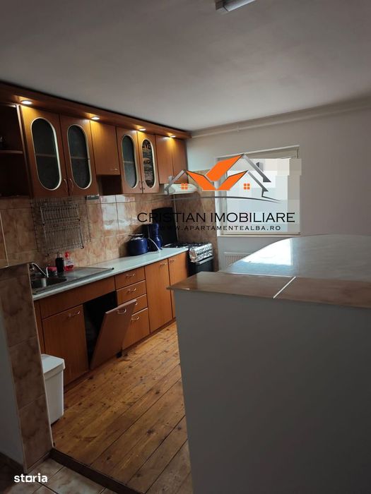 Apartament 2 camere, Parter inalt, cu balcon, Cetate!