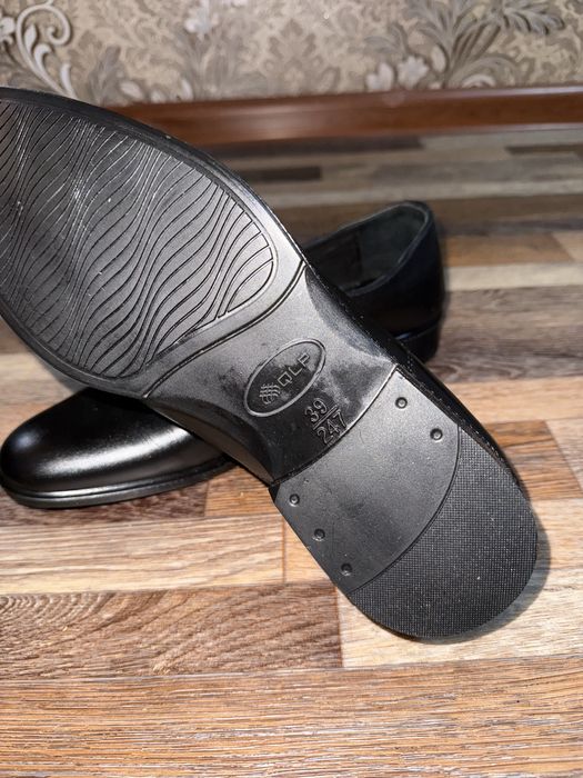 Продам новый туфли