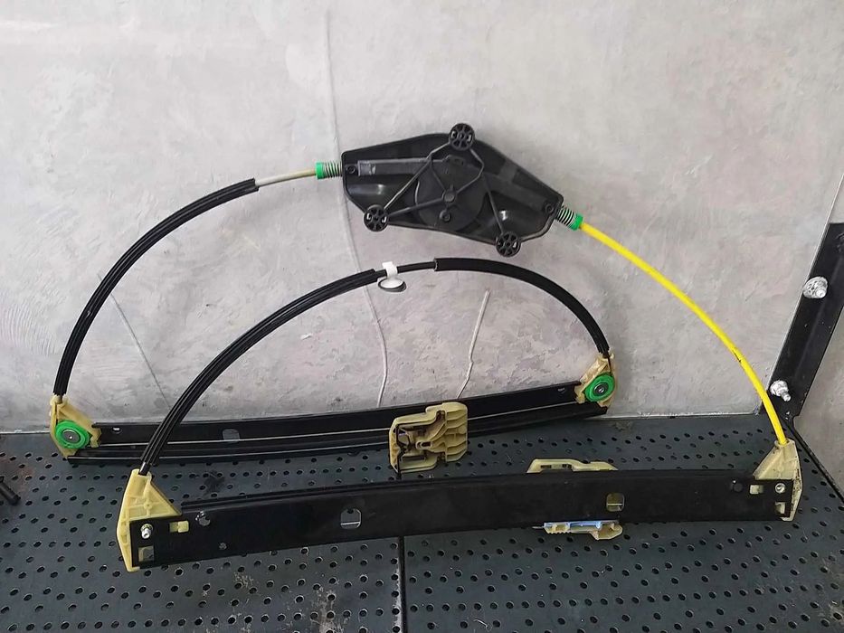Macara geam electric dreapta fata audi a4 b8 8k 8k0837462a