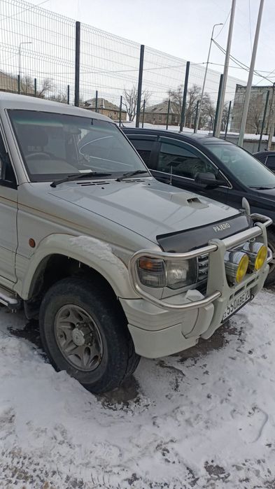Митсубиси Паджеро 2 4м40
