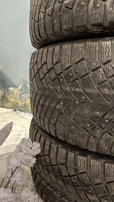 Шины зимние комплект