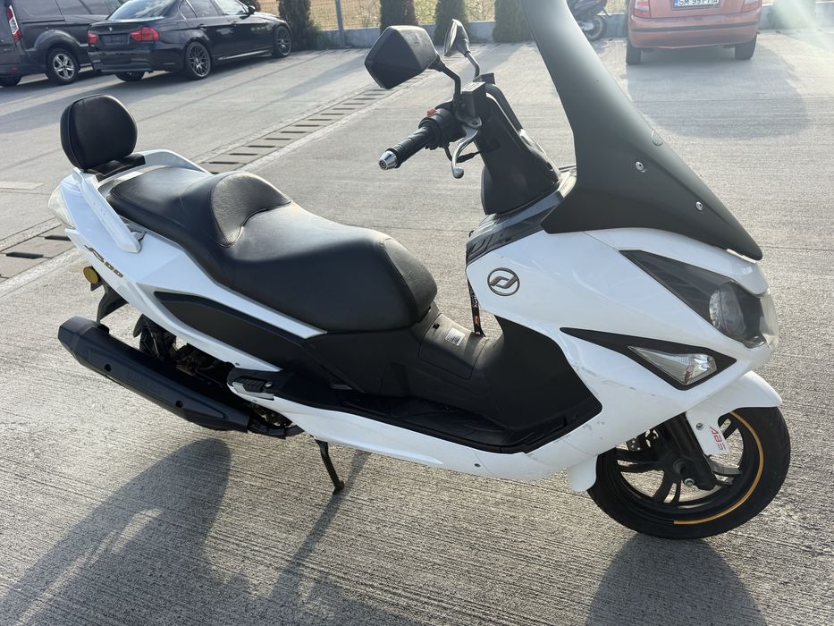 Scuter Daelim SV250R