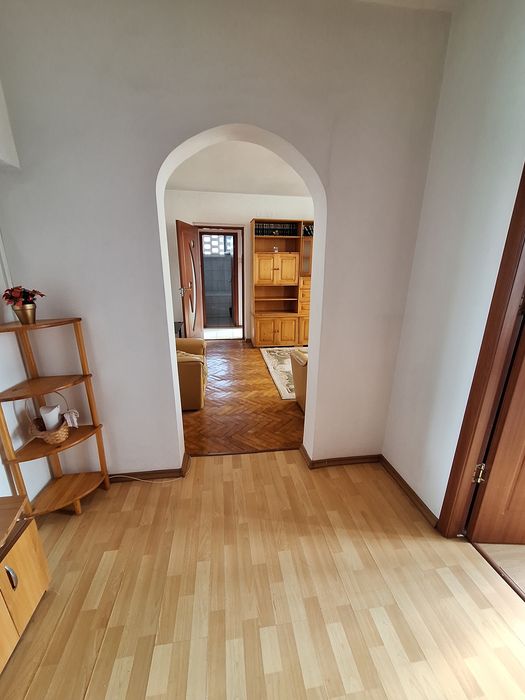 Închiriez apartament 2 camere ultracentral