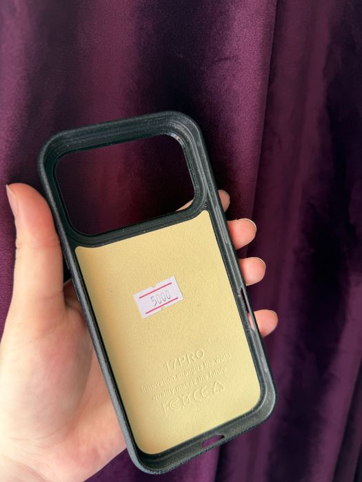 Чехлы на айфон 17pro