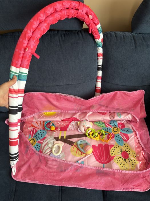 Активна гимнастика и детска палатка/легло за сън