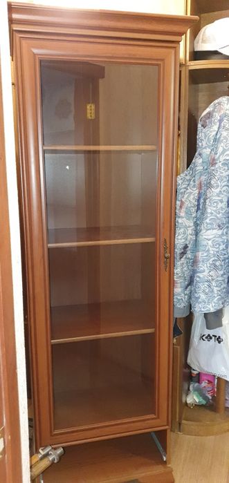 2 Стенки из красного дерева