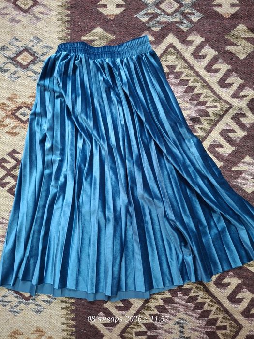 Платья вечерние. Разные. От 2500.