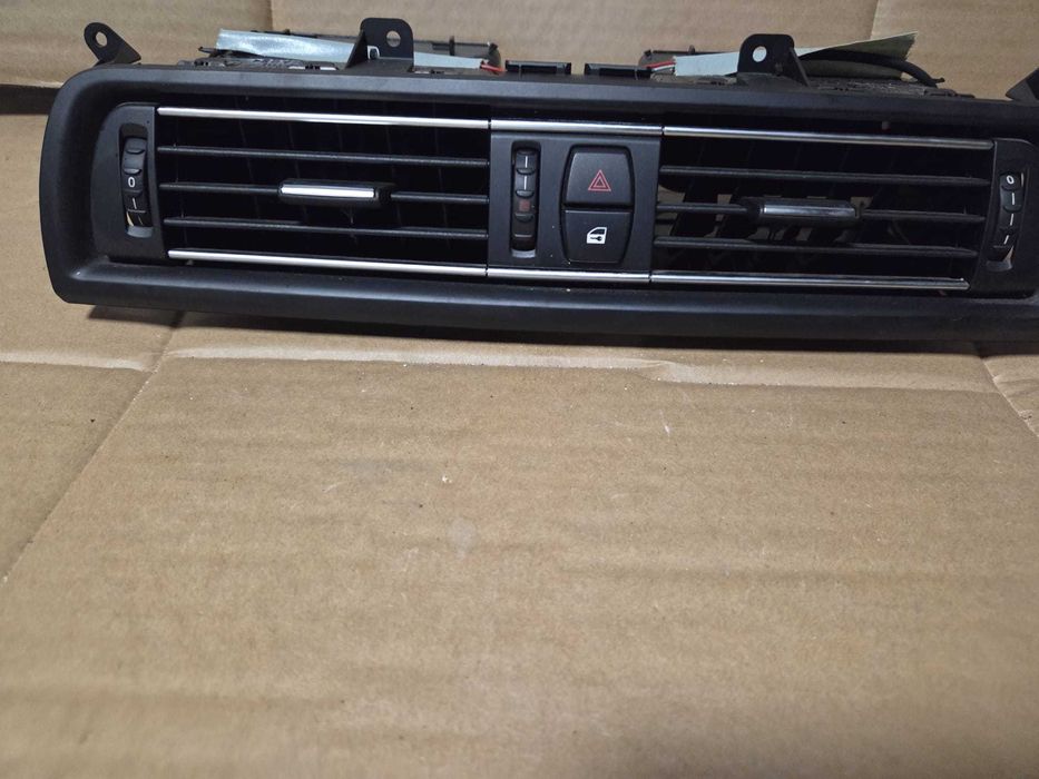 Grila gura guri ventilatie ac centrala BMW seria 5 F10 F11 oem