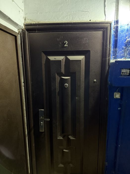 Продам двер железной