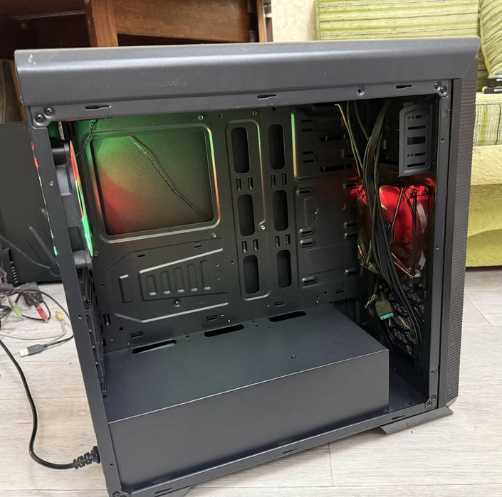 Корпус для ПК (компьютера)