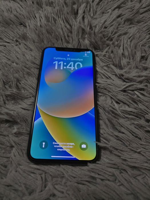 IPhone X в хорошем состоянии