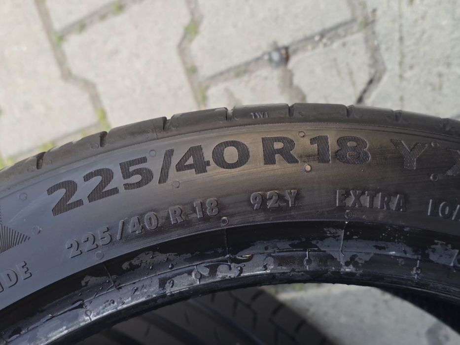 225 40 18 Continental