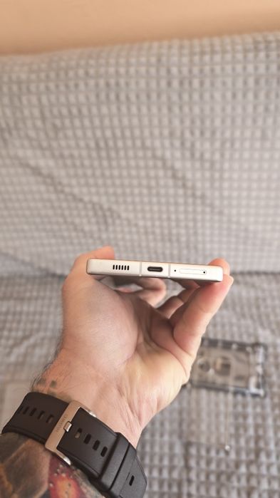 Продавам ZTE Nubia z70s ultra
